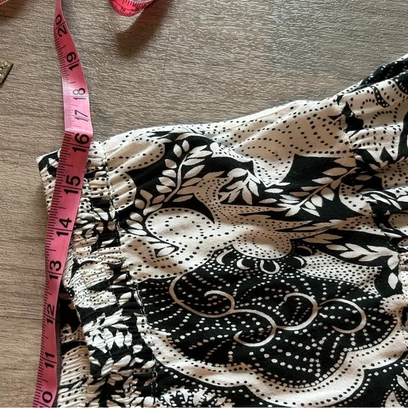 TravelSmith Black and White A-Line Skirt with Gold Accents - Picture 3 of 6